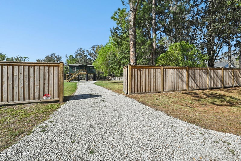 4093 Lazy Acres Rd, Middleburg, FL 32068