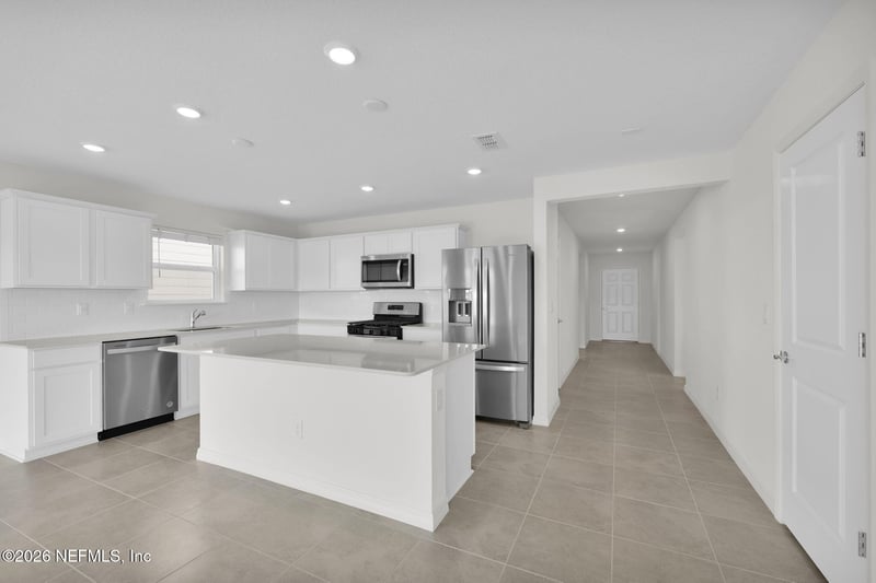 7052 Sandperch St, Jacksonville, FL 32244