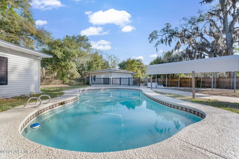 3955 Peach Dr, Jacksonville, FL 32246