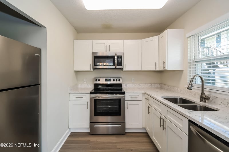 3348 Phyllis St, Jacksonville, FL 32205