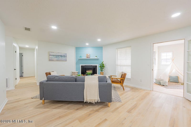 2826 Water View Cir, Jacksonville, FL 32226