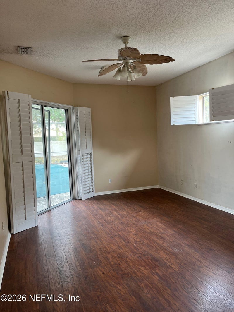 688 Wakeview Dr, Orange Park, FL 32065