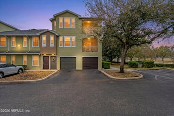 10075 Gate Pw #207, Jacksonville, FL 32246