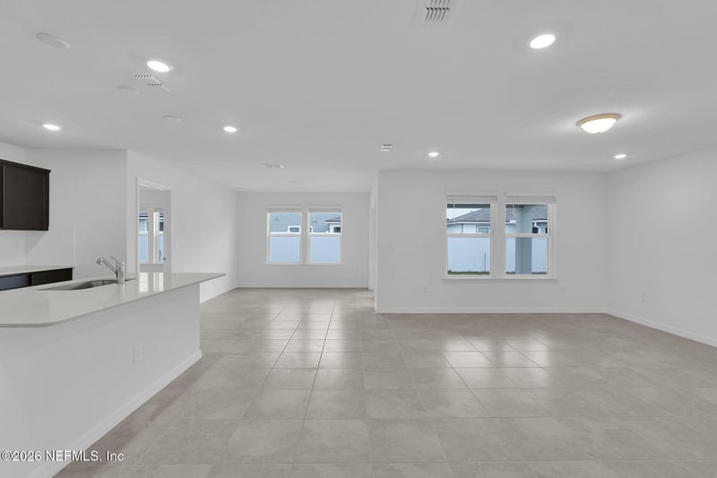 7046 Sandperch St, Jacksonville, FL 32244