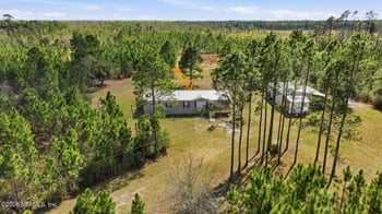 299 Cayenne St, Interlachen, FL 32148