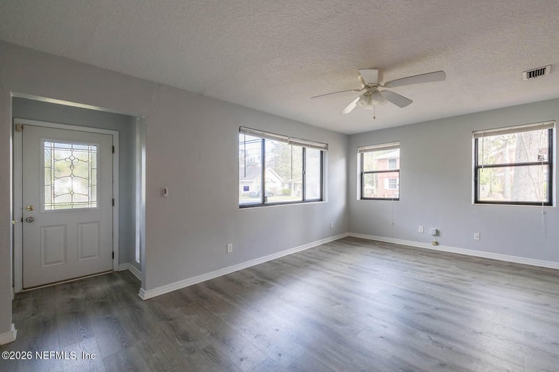 1003 Brierfield Dr, Jacksonville, FL 32205