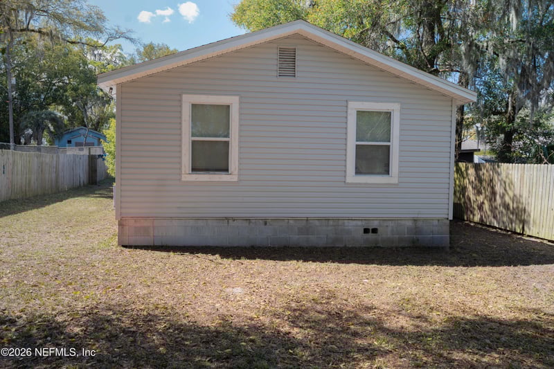 7949 Tallahassee Ave, Jacksonville, FL 32208