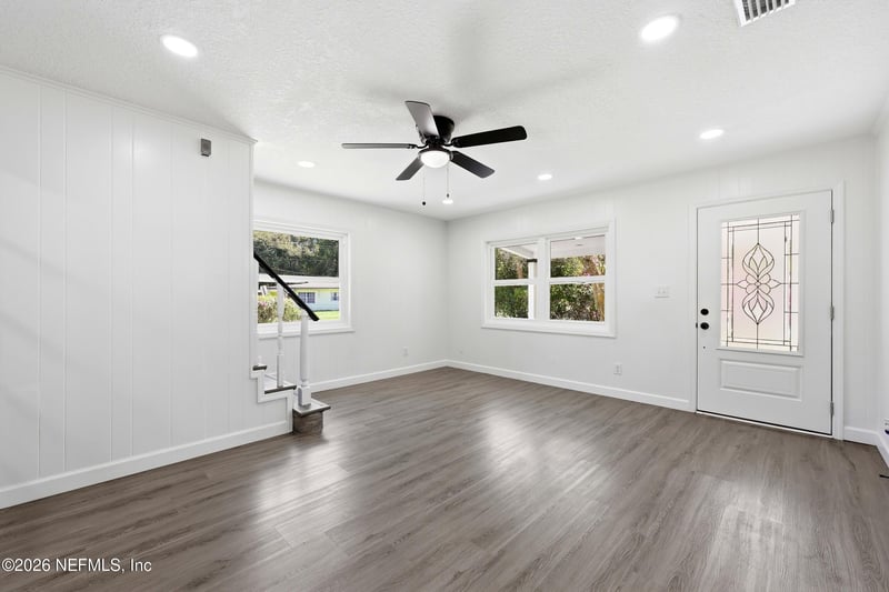 3675 Nicholas Cir, Jacksonville, FL 32207