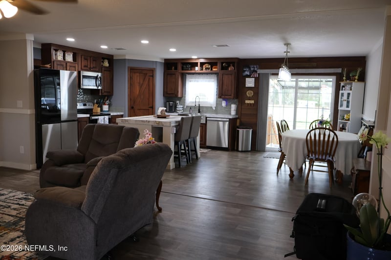 11767 Faye Rd, Macclenny, FL 32063