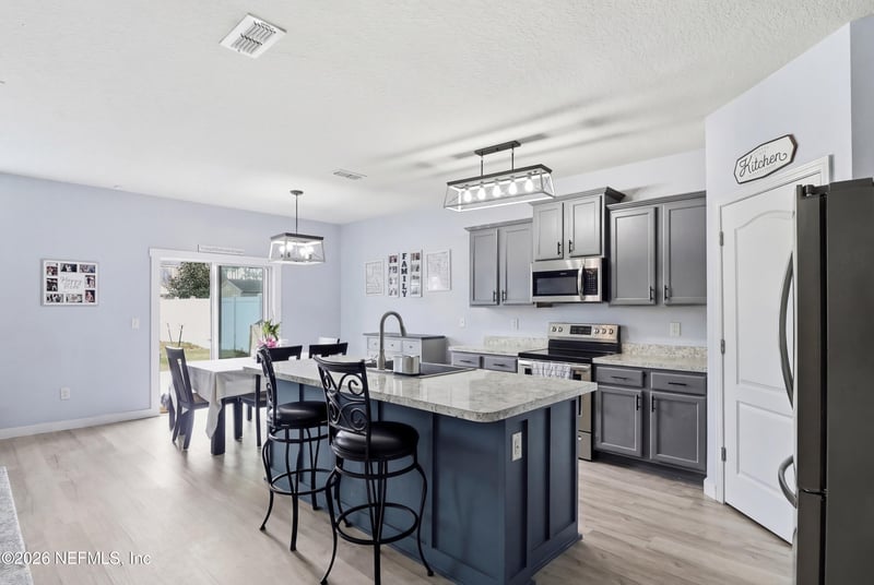 3825 Bronco Rd, Middleburg, FL 32068