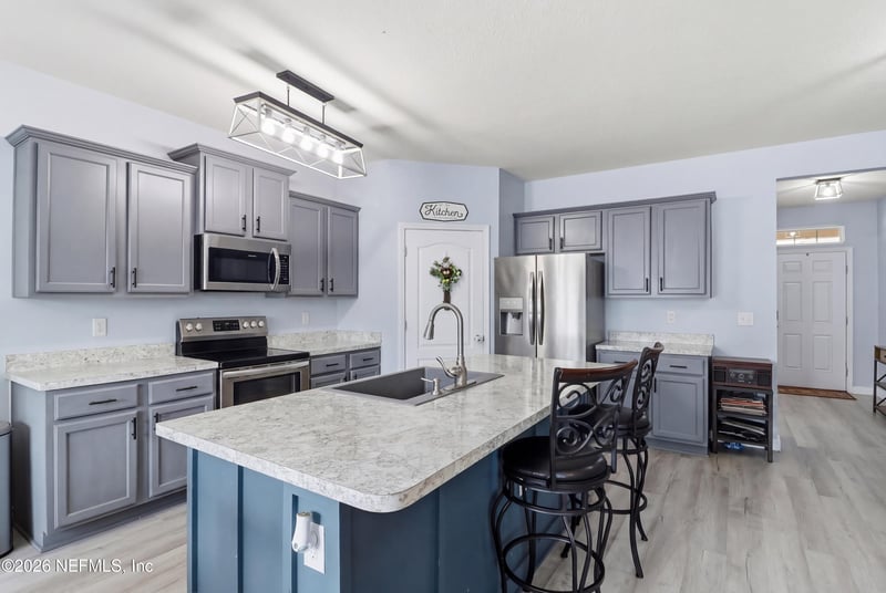 3825 Bronco Rd, Middleburg, FL 32068