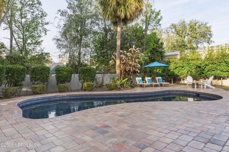 1977 Falcon Ct, St Johns, FL 32259