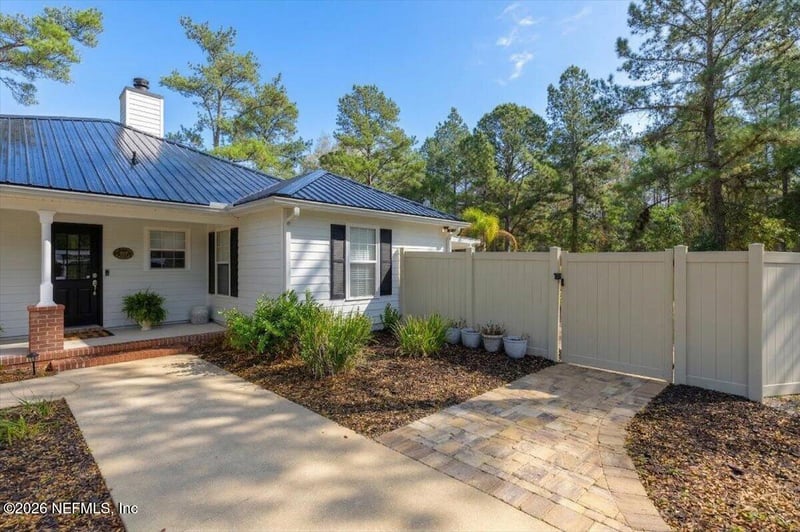 129 Grassy Ln, Palatka, FL 32177