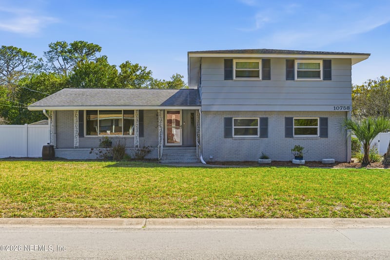 10758 Executive Dr, Jacksonville, FL 32225