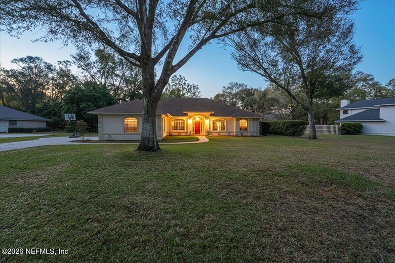 735 Charmwood Dr, St Augustine, FL 32086