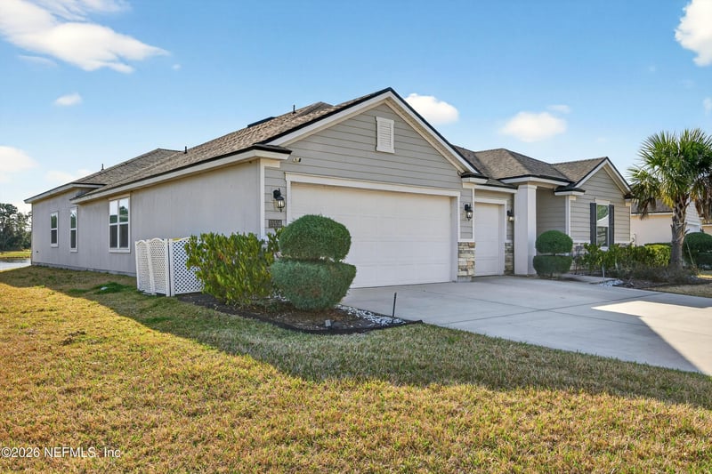 11516 Red Koi Dr, Jacksonville, FL 32226