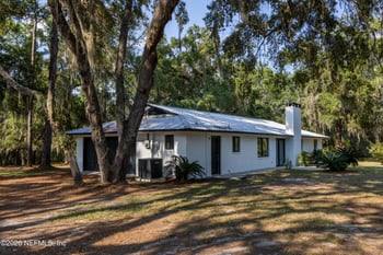 8453 Nittany Dr, Melrose, FL 32666