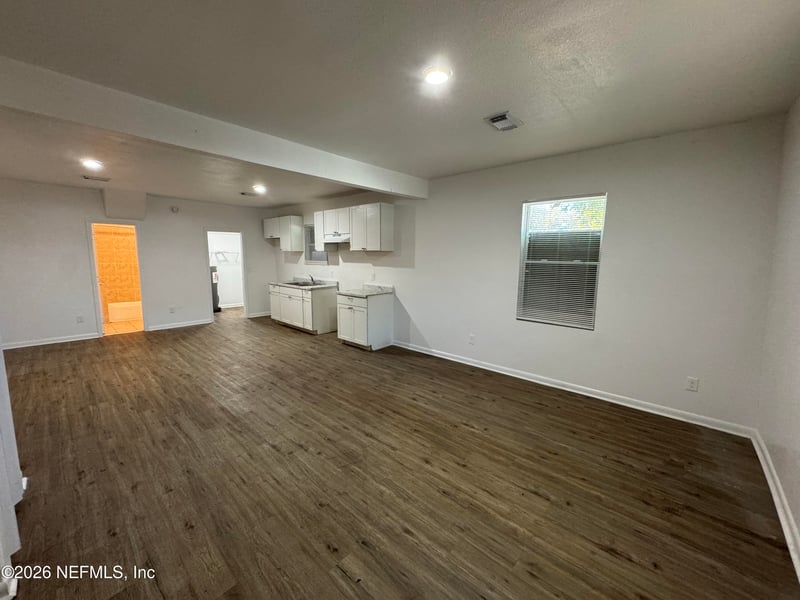 34 La Main Ct, Jacksonville, FL 32204