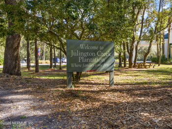 305 Redwood Ln, St Johns, FL 32259