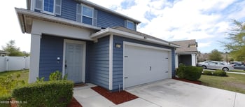 8279 Meadow Walk Ln, Jacksonville, FL 32256