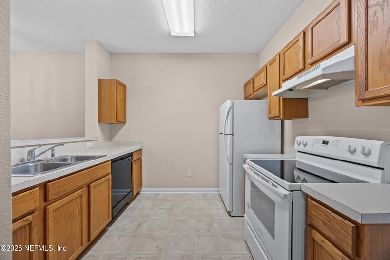 829 Southern Creek Ln, St Johns, FL 32259