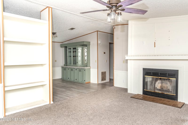 717 Bogie Dr, Macclenny, FL 32063