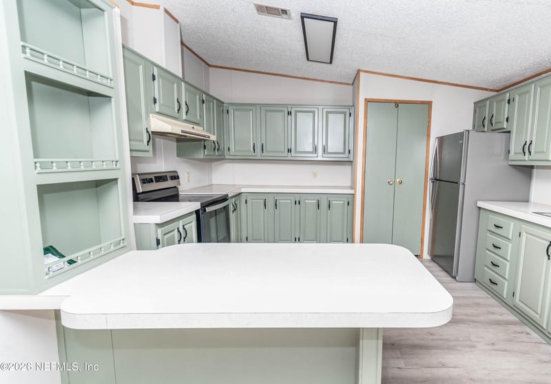 717 Bogie Dr, Macclenny, FL 32063