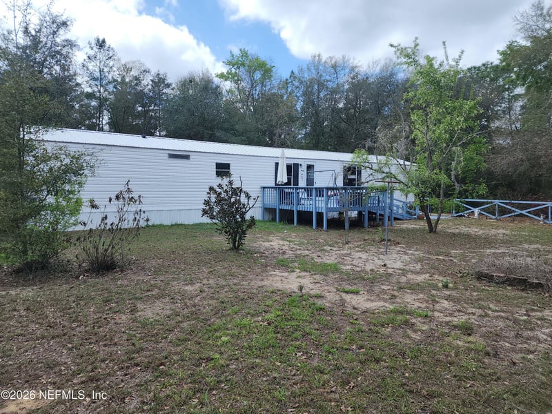 231 Lakeview Ct, Interlachen, FL 32148