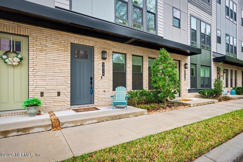 1616 Piazza Pl, Jacksonville, FL 32207