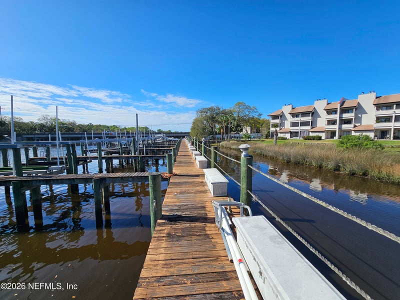 1307 River Hills Cir #16, Jacksonville, FL 32211