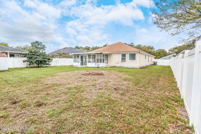 4631 Glendas Meadow Dr, Jacksonville, FL 32210