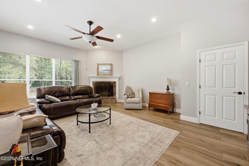 6911 Tonga Dr, Jacksonville, FL 32216