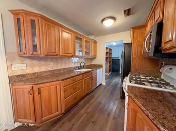 403 Vermont Ave, Green Cove Springs, FL 32043