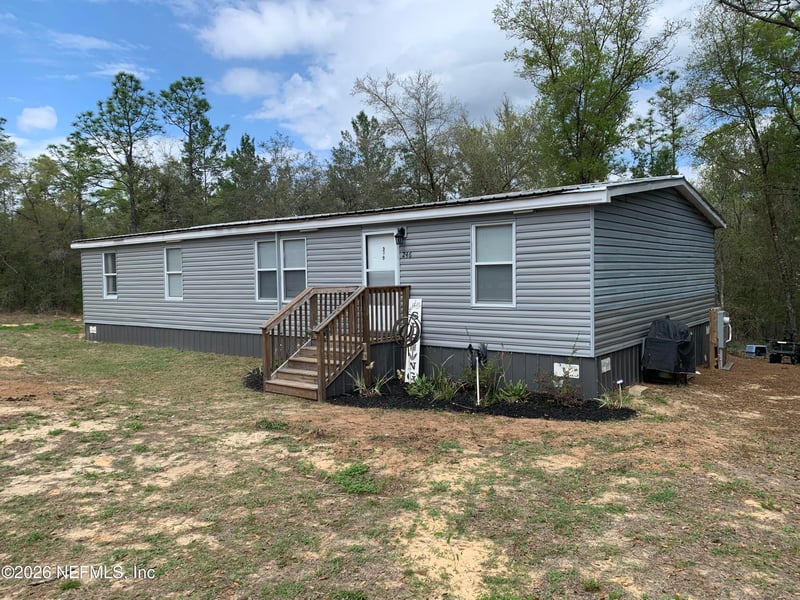 246 Rainbow Dr, Hawthorne, FL 32640