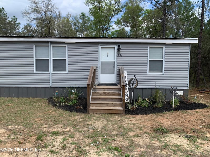 246 Rainbow Dr, Hawthorne, FL 32640