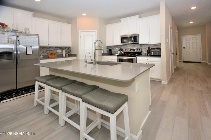 7324 Rock Brook Dr, Jacksonville, FL 32222