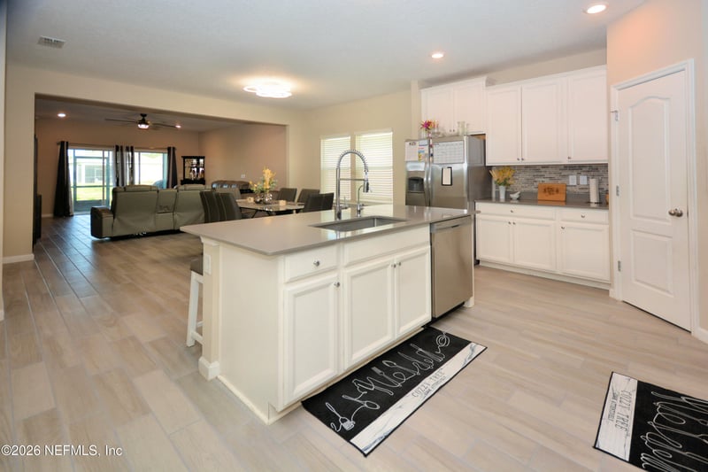 7324 Rock Brook Dr, Jacksonville, FL 32222