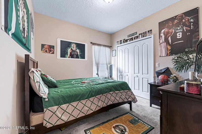 16198 Blossom Lake Dr, Jacksonville, FL 32218