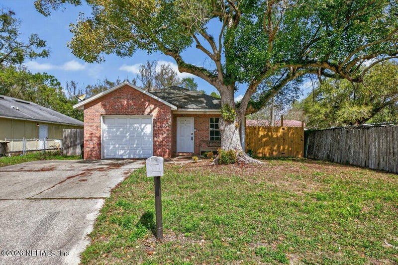 8231 Susie St, Jacksonville, FL 32210