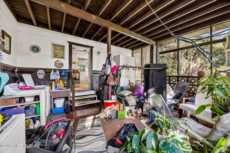 862 Pioneer Dr, Jacksonville, FL 32233