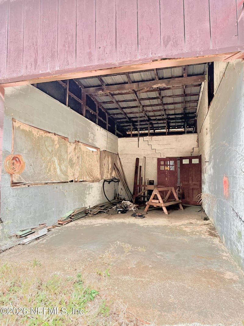 435 River Rd, Palatka, FL 32177