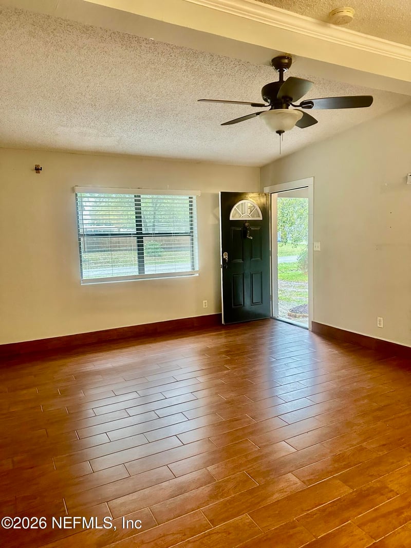 2917 Parr Ct, Jacksonville, FL 32216