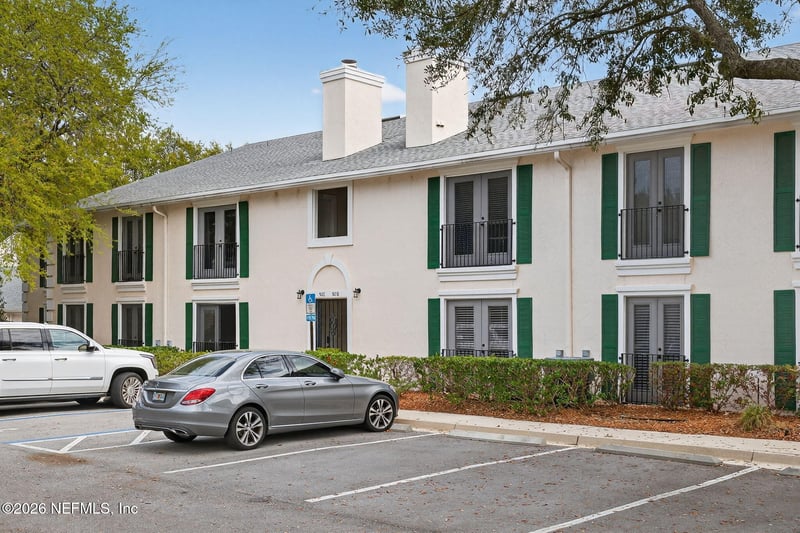 13715 Richmond Park Dr #502, Jacksonville, FL 32224