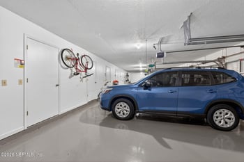 13715 Richmond Park Dr #502, Jacksonville, FL 32224