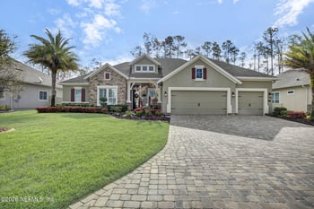 77 Manor Ln, St Johns, FL 32259