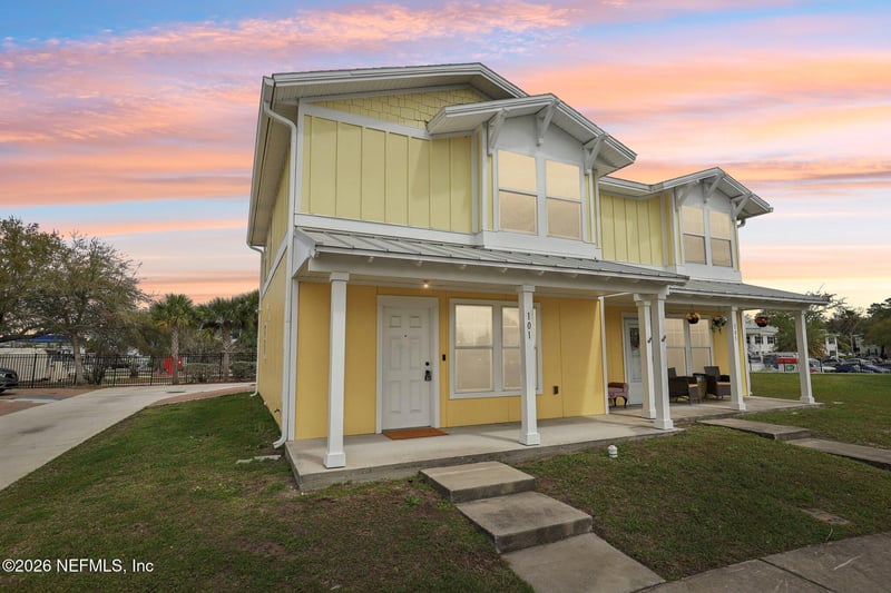 101 Oceangate Dr, Atlantic Beach, FL 32233