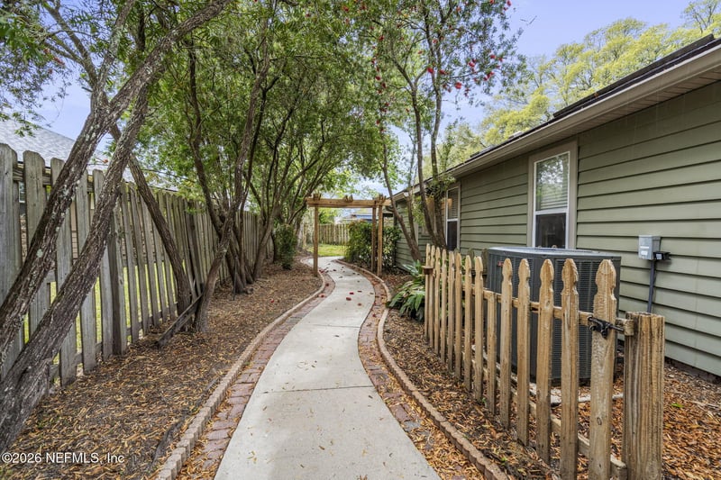 2619 Five Forks Ct, Middleburg, FL 32068