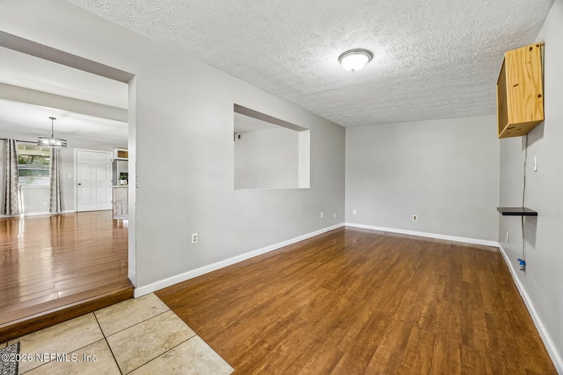 6951 Bernay Ave, Jacksonville, FL 32205