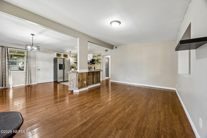 6951 Bernay Ave, Jacksonville, FL 32205