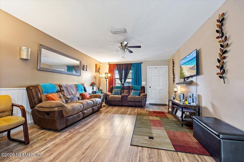 210 Holly Ln, Palatka, FL 32177